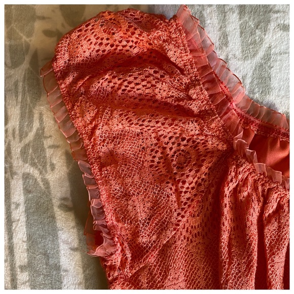 Dress Barn Brazen Orange Lacey Petite Top - Picture 4 of 8